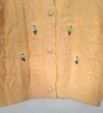 ژیله بافت زنانه دکمه‌دار طرح شکوفه و قلب برجسته - تصویر 13